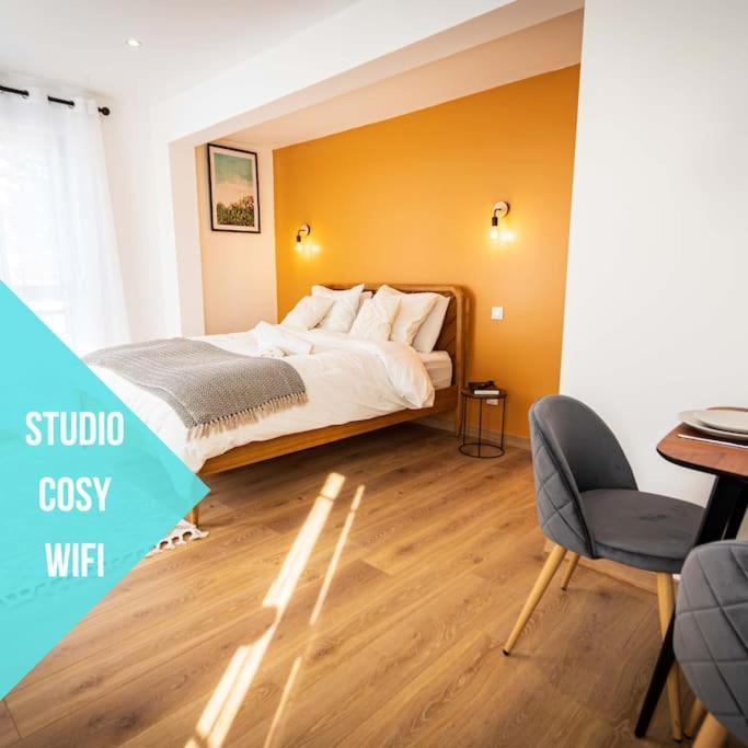 L'Albatros 006 - Hypercentre * Cosy * Wifi Appartement Saint-Quentin  Buitenkant foto